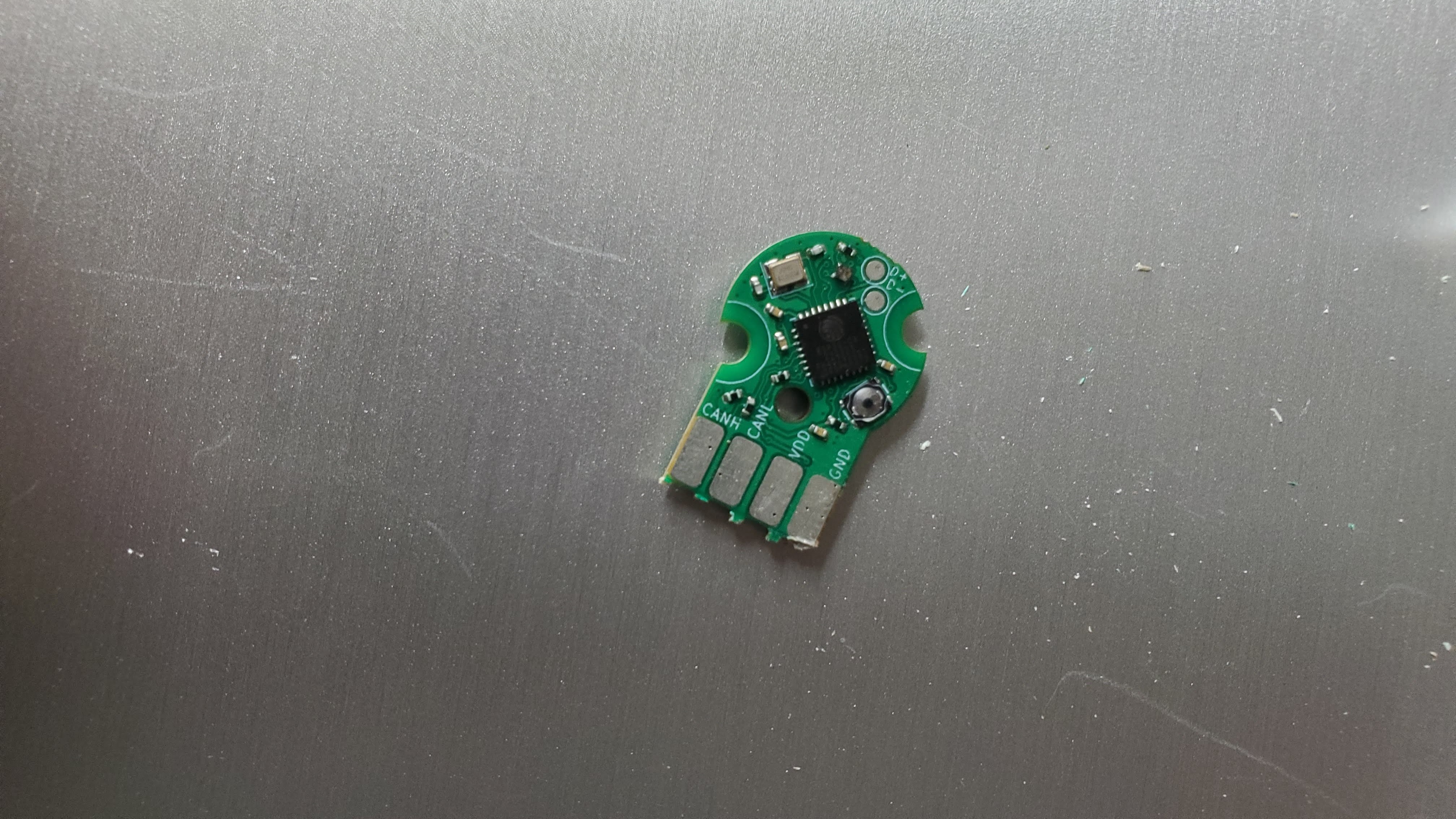 Canandmag trimmed short